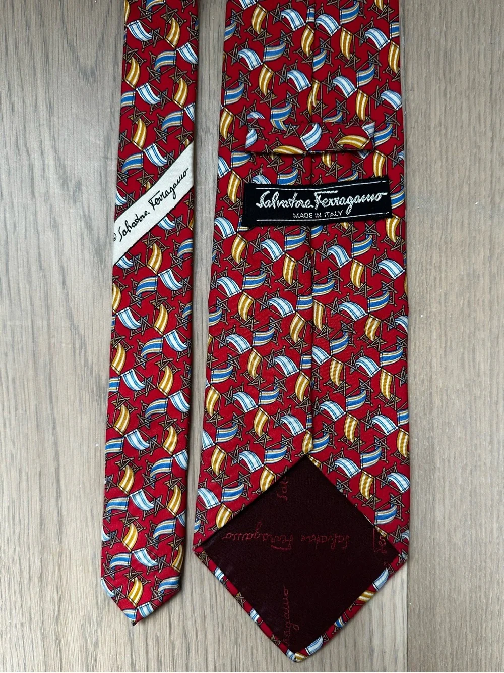 Salvatore Ferragamo Red Beach Chair Lounge Silk Necktie Made In Italy